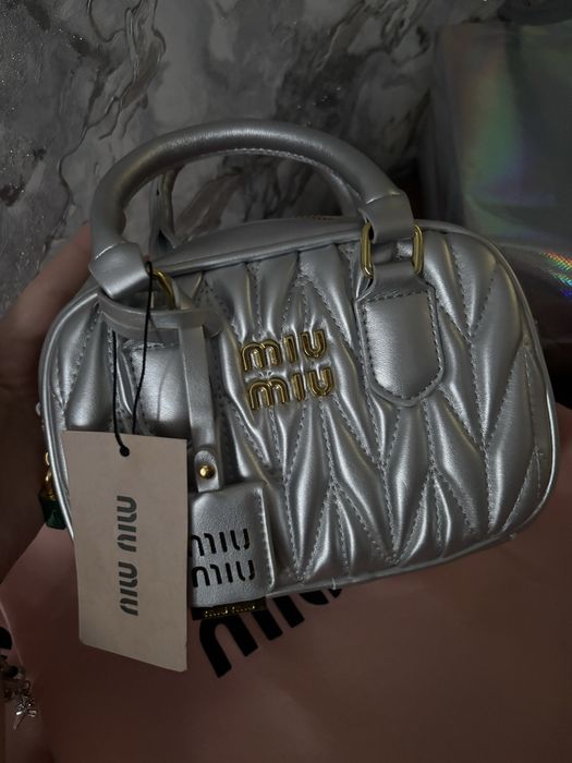 Продам женскую сумку MIU MIU, в хорошем состоянии