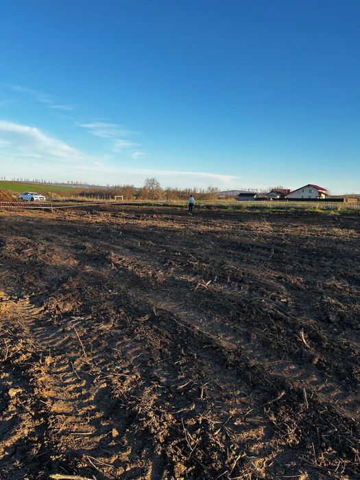 Vand teren intravilan Bogdanesti 1554mp ferit de aglomeratie