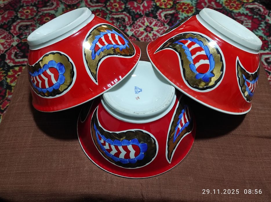 Продаю Посуду кому интересно звоните