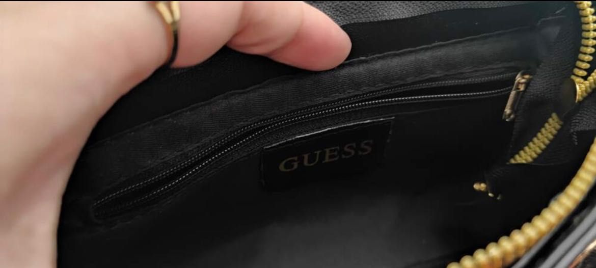 Дамска чанта Guess