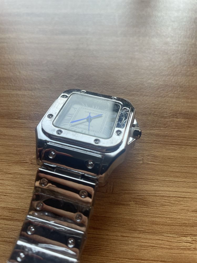 Cartier santos часовник