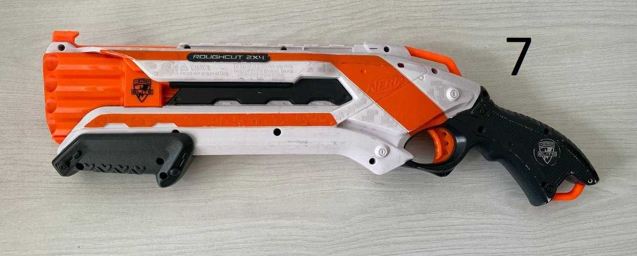 Продаются игрушечные пистолеты и автоматы NERF