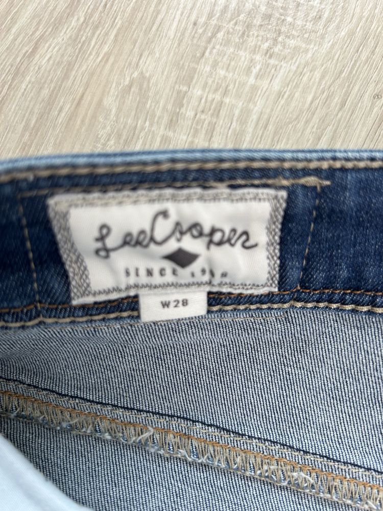 Къси нанталони Lee Cooper и Sisley