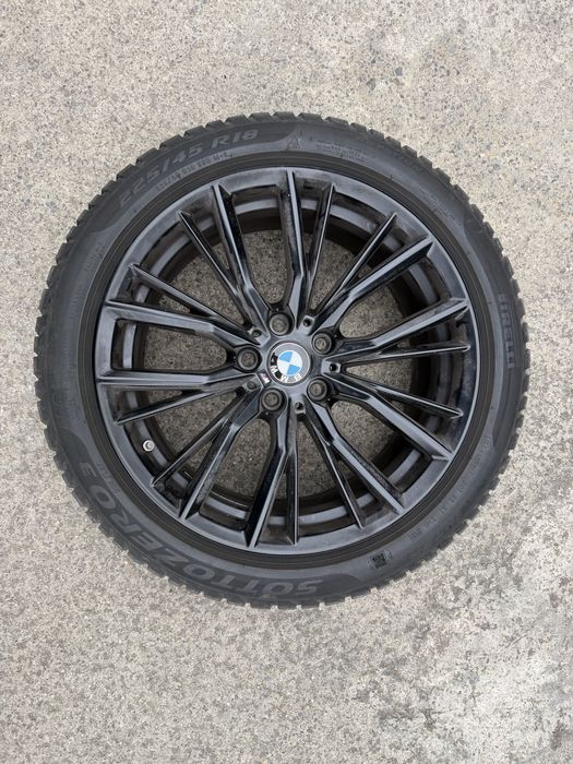 Гуми Зимни Pirelli Sottozero 3 Winter DOT 2121 225/45/18 RunFlat BMW