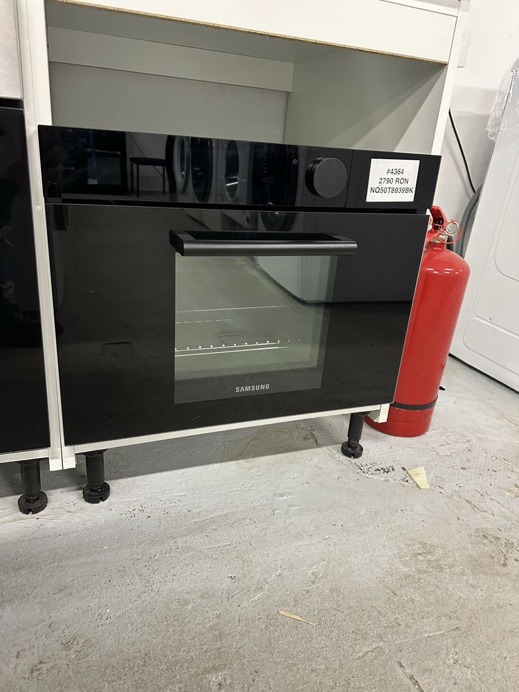 Cuptor incorporabil cu aburi si convectie  Samsung  NQ50T8939BK