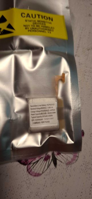 Продавам батерия за часовник Samsung