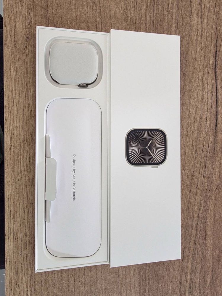 Apple Watch Series 10 46 ммMilanese Loop