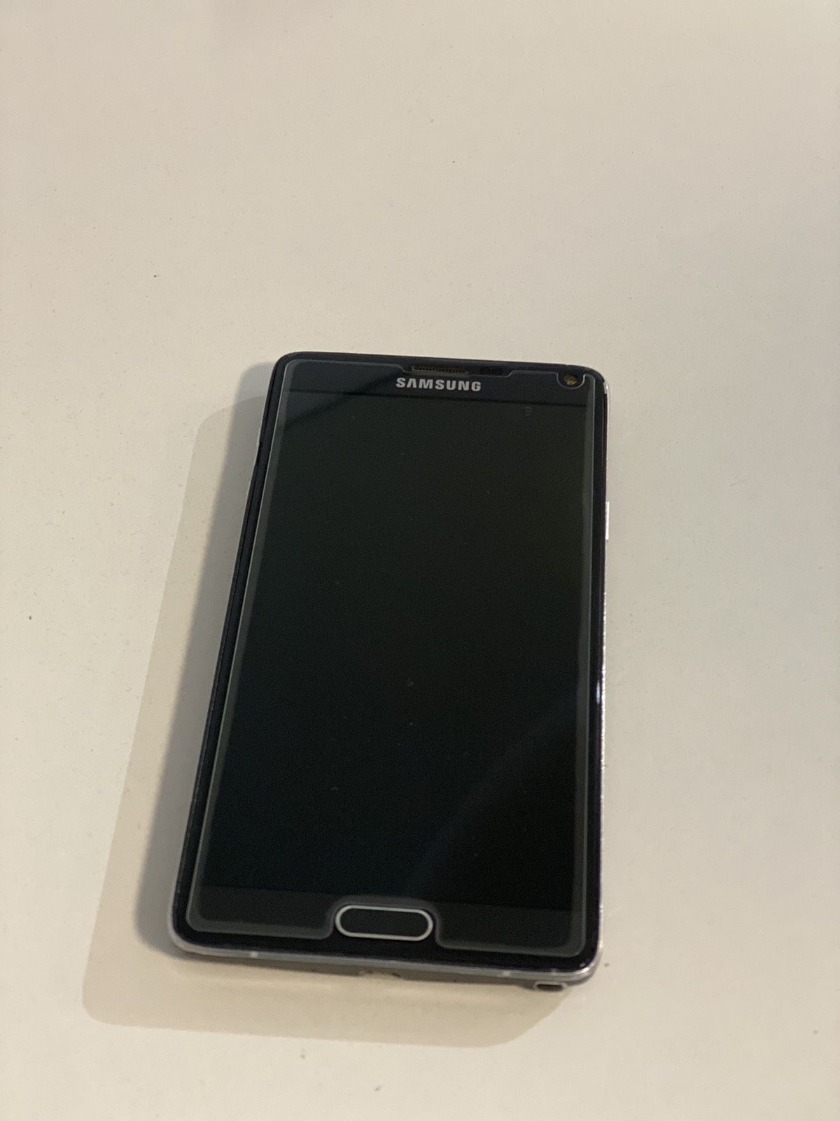 Samsung Note 4 телефона е с нова батерия