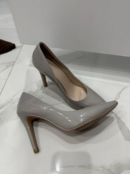 Продам туфли женские