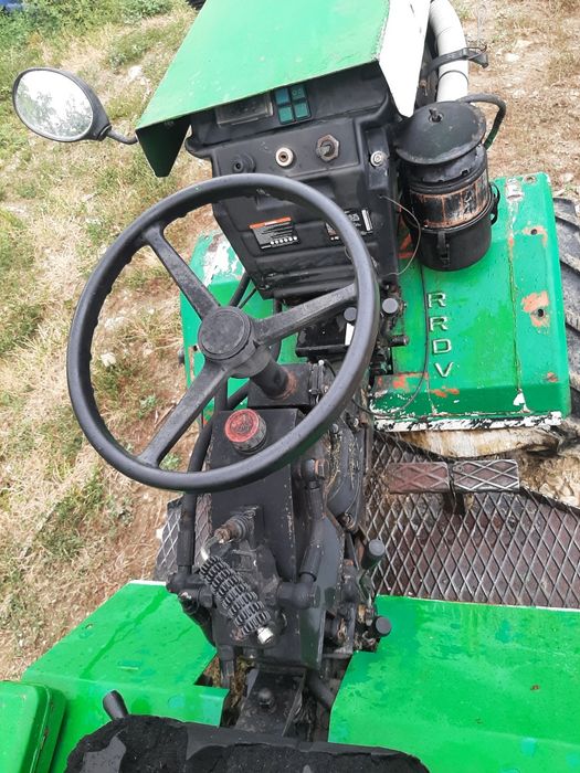 Vand tractoras  Italian BRUMITAL in 2 pistoane