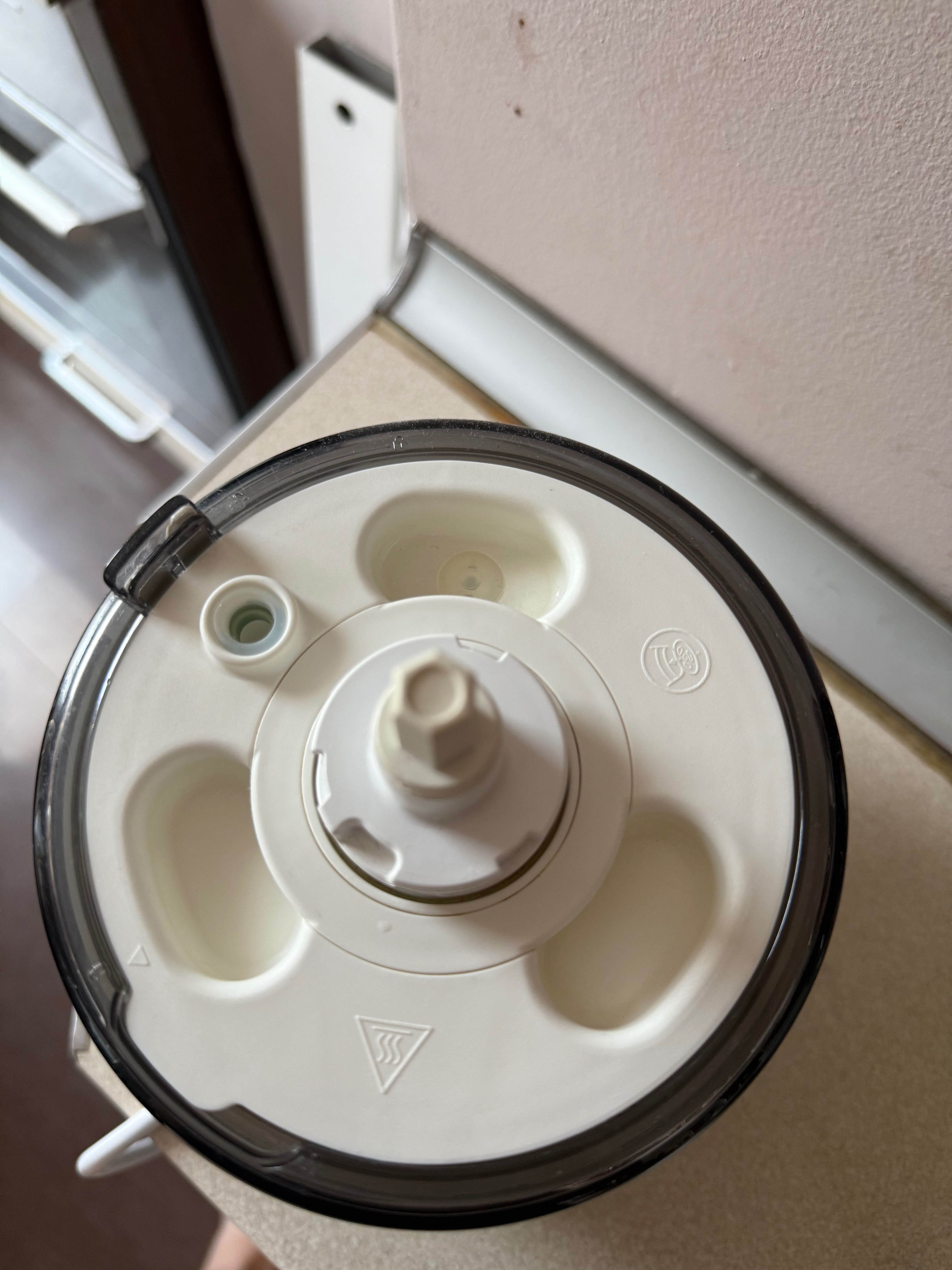 Philips Avent 4-в-1 уред за готвене на пара.