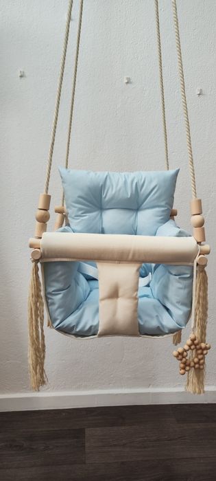 Бебешка люлка с меки възглавнички