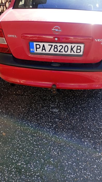 Продавам Опел Вектра 1.6.