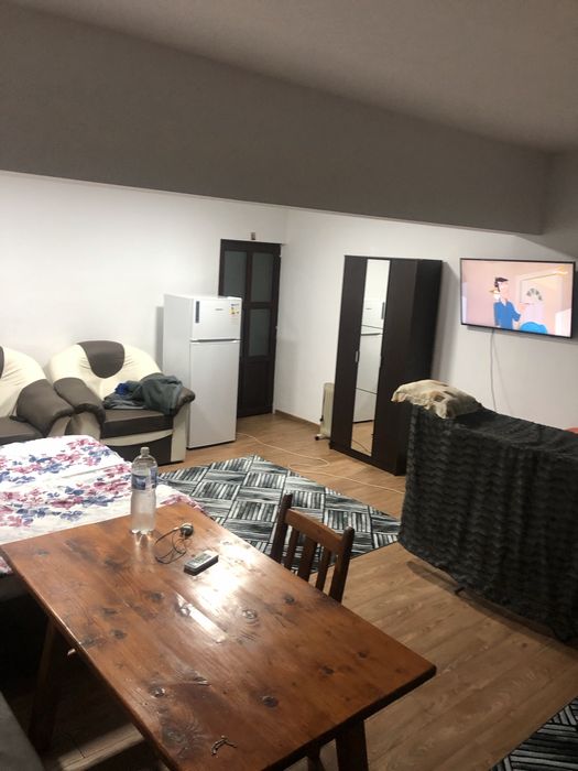 Inchiriez apartament in Mizil