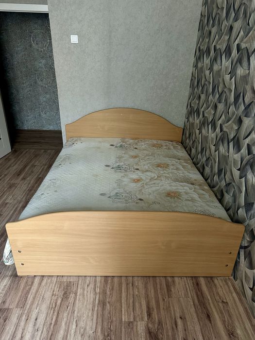 Кровать двуспальная