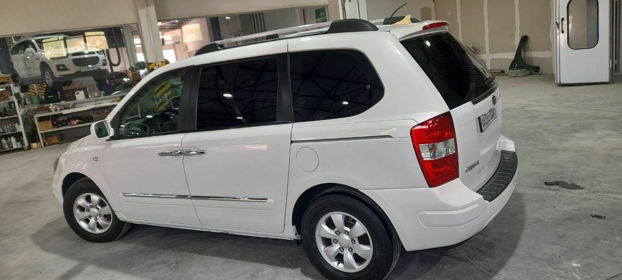KIA carnival/КИА карнивал идеал.