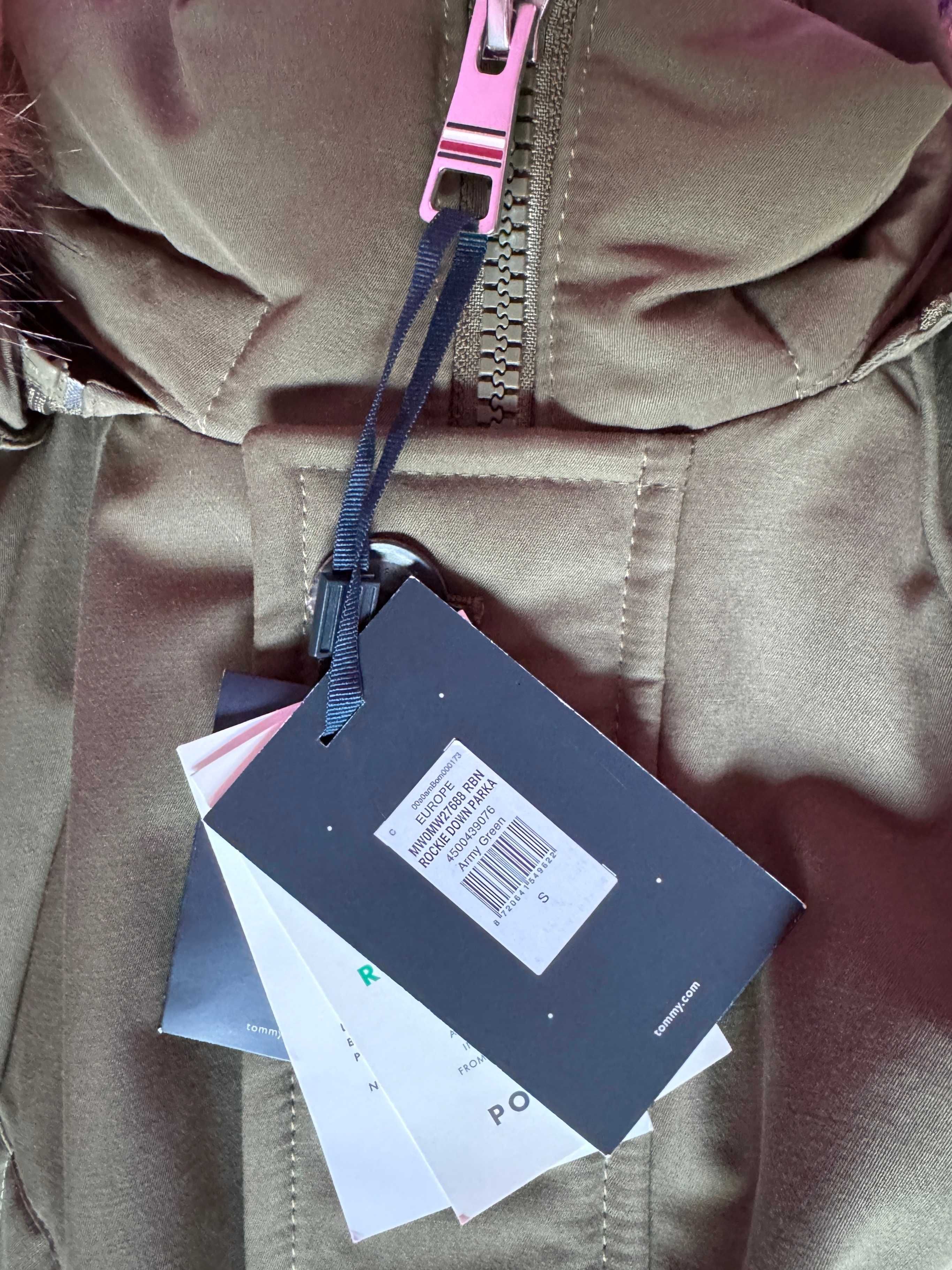 Vând geacă parka Tommy Hilfiger cu puf, NOUĂ și ORIGINALĂ, mărimea M