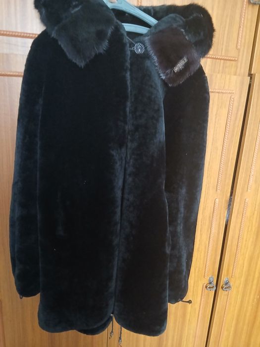 Продам шубу мутон с норкой.