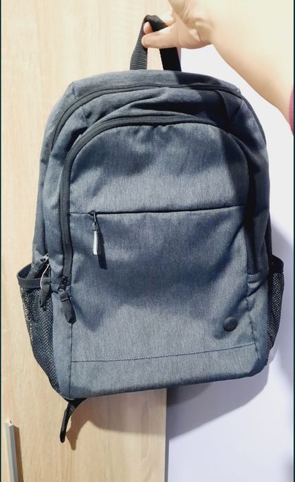 Rucsac laptop HP cu 3 compartimente