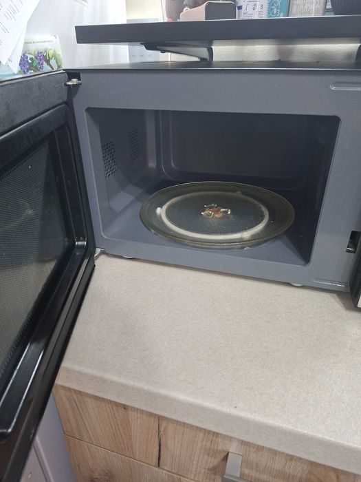 Микровълнова фурна Finlux