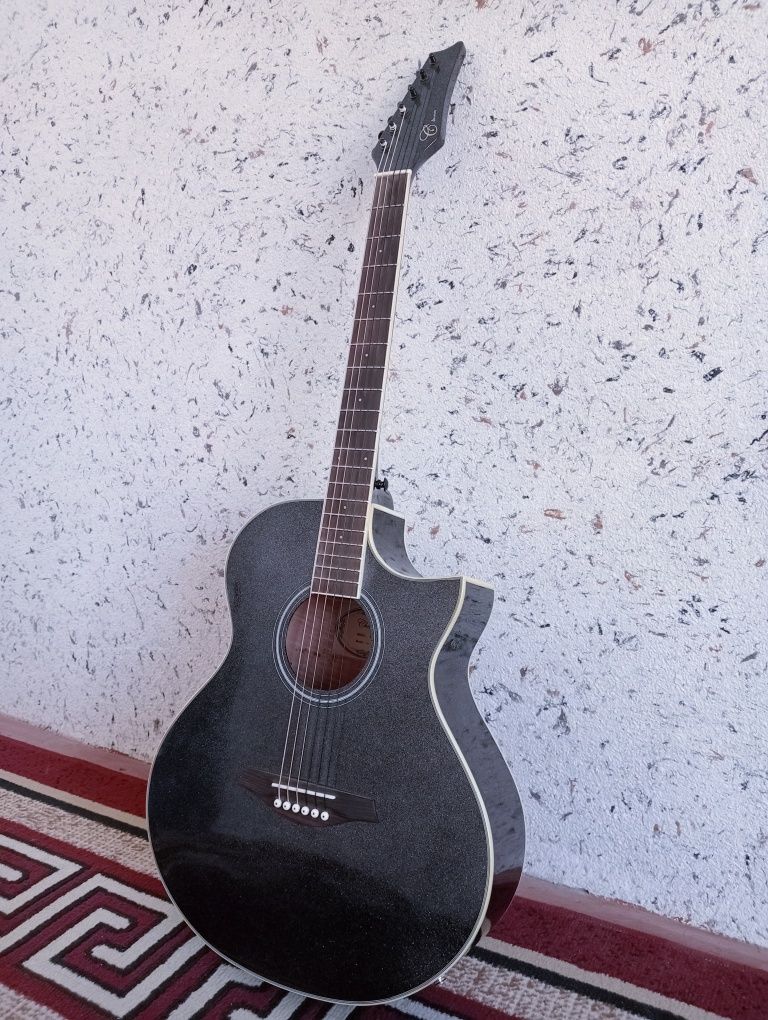 Gitara akustik   140$