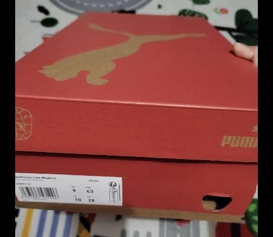 Adidași noi Puma mărime 44