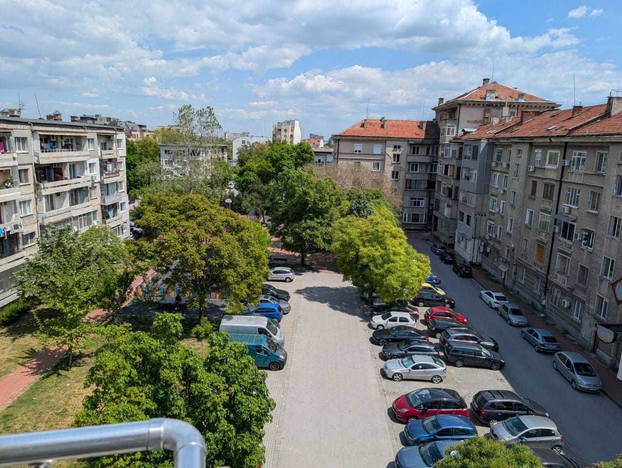 Дава се под наем Тристаен апартамент в Пловдив, Център - 90 кв.м за 612 € - Снимка #22