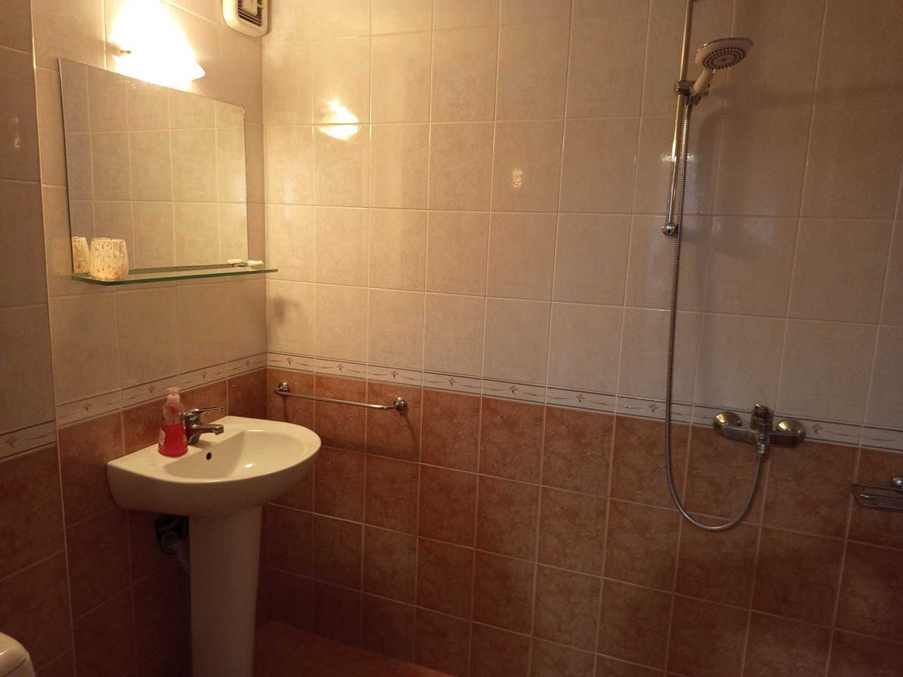 Дава се под наем Едностаен апартамент в Казанлък - 45 кв.м за 229.5 € - Снимка #6
