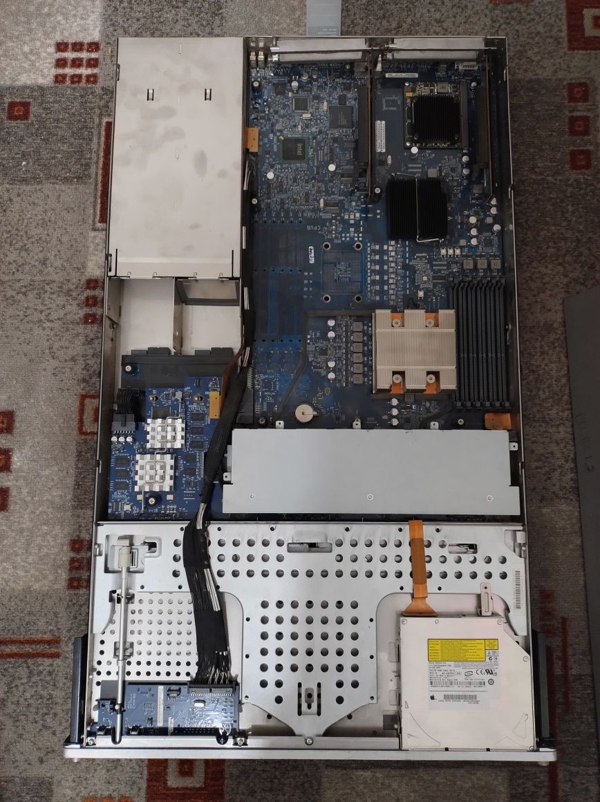 Xserve Model A1279 ...