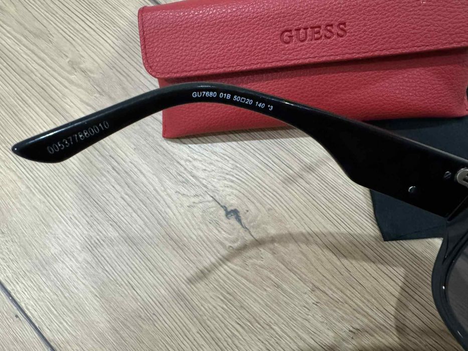 Слънчеви очила Guess