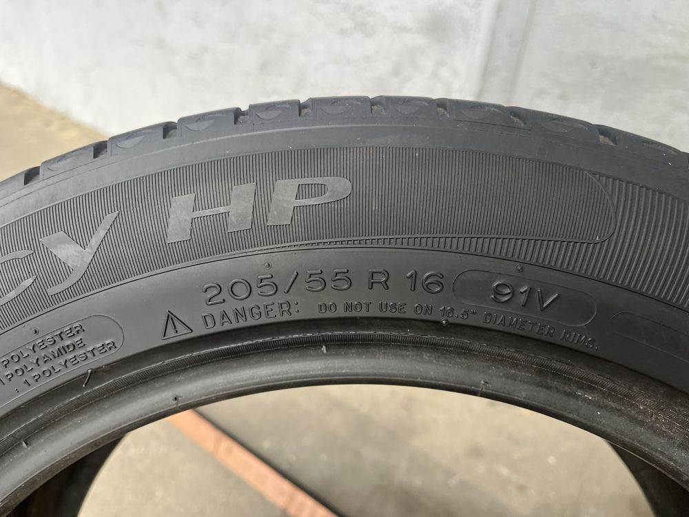 2 бр. летни гуми 205/55/16 Michelin AO 4 mm DOT 3012