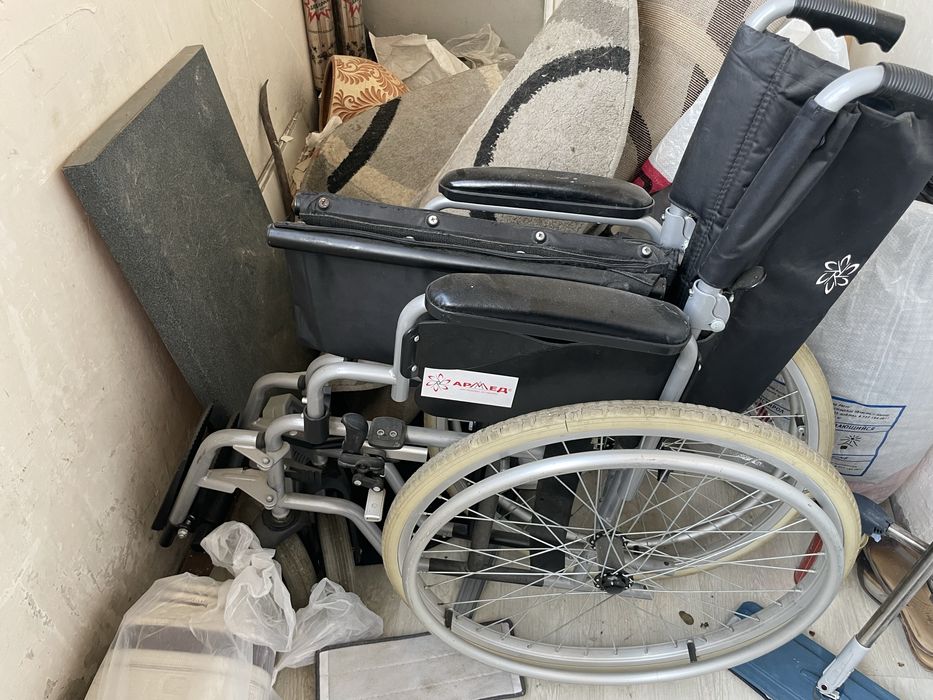 Инвалидная коляска