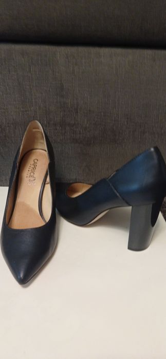 Ботинки MICHAEL KORS  сапоги туфли обувь.