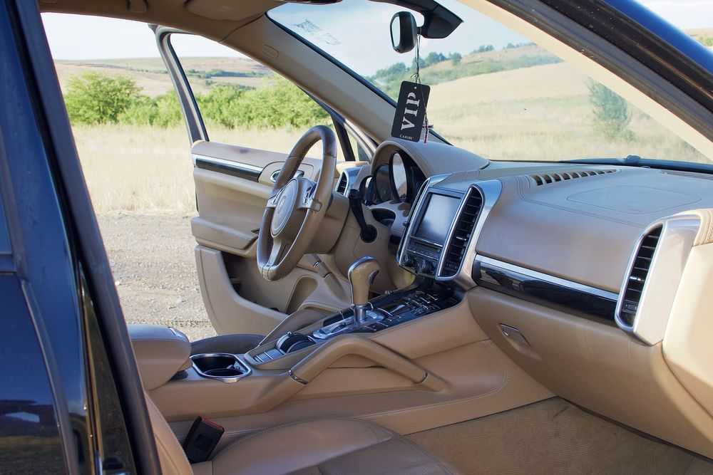 Porsche Cayenne 2014, Platinun Edition