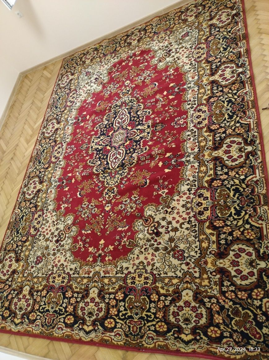 Чисто нов Сливенски килим персийски