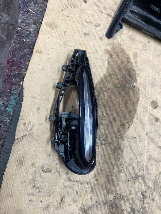 Maner keyless stanga spate BMW g30