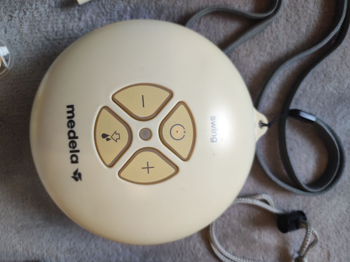 Pompa de san Medela Swing cu tetina calma