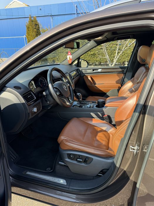 Volkswagen Touareg X - 2014 - Istoric service