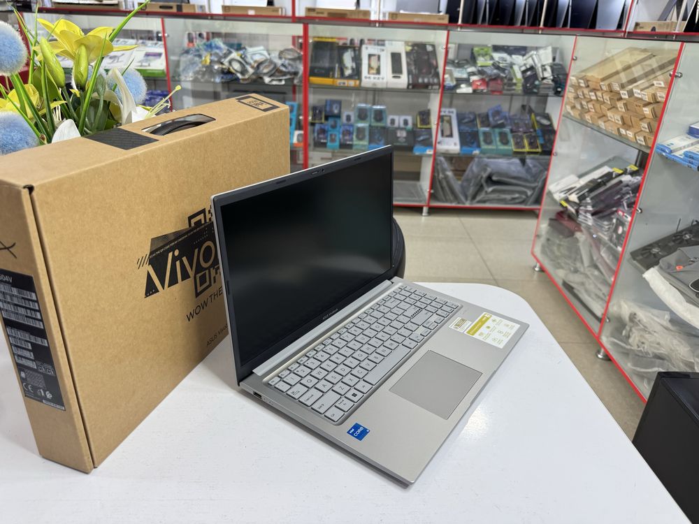 asus vivobook core i5-13 eng songi avlod yangisi 8/512 ssd IT uchun