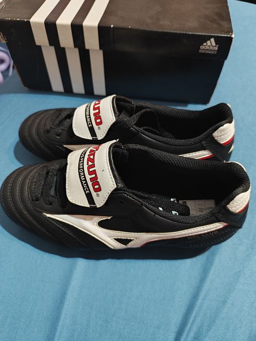 Футболни обувки Mizuno