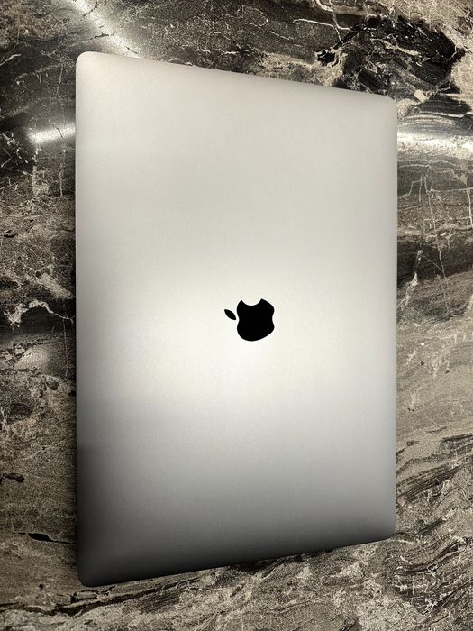 MacBook Pro 16,1 inch 2019 touchpad  Като Нов!