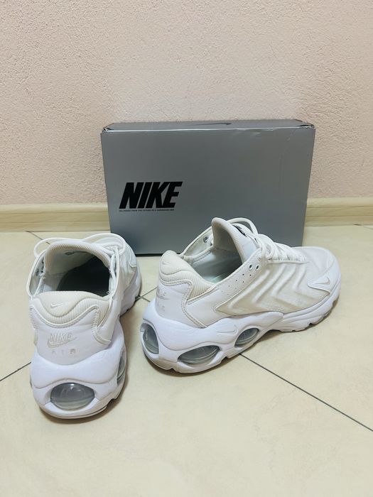 Оригинални маратонки Nike tw