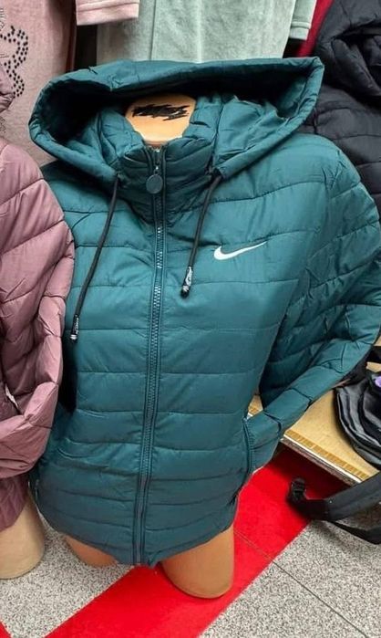 Geacă pentru damă Nike