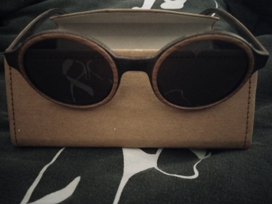 Очки солнцезащитные