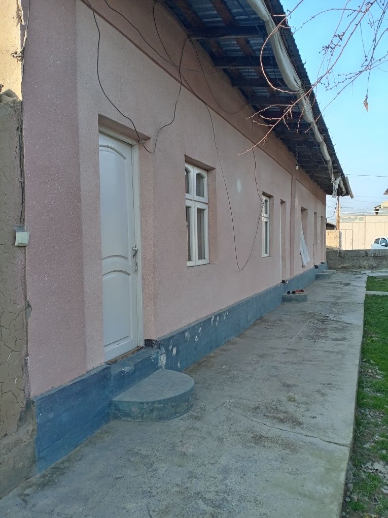 Уй сотилади Янгиёл шахар шердор тўйхона орқасидаги махалла