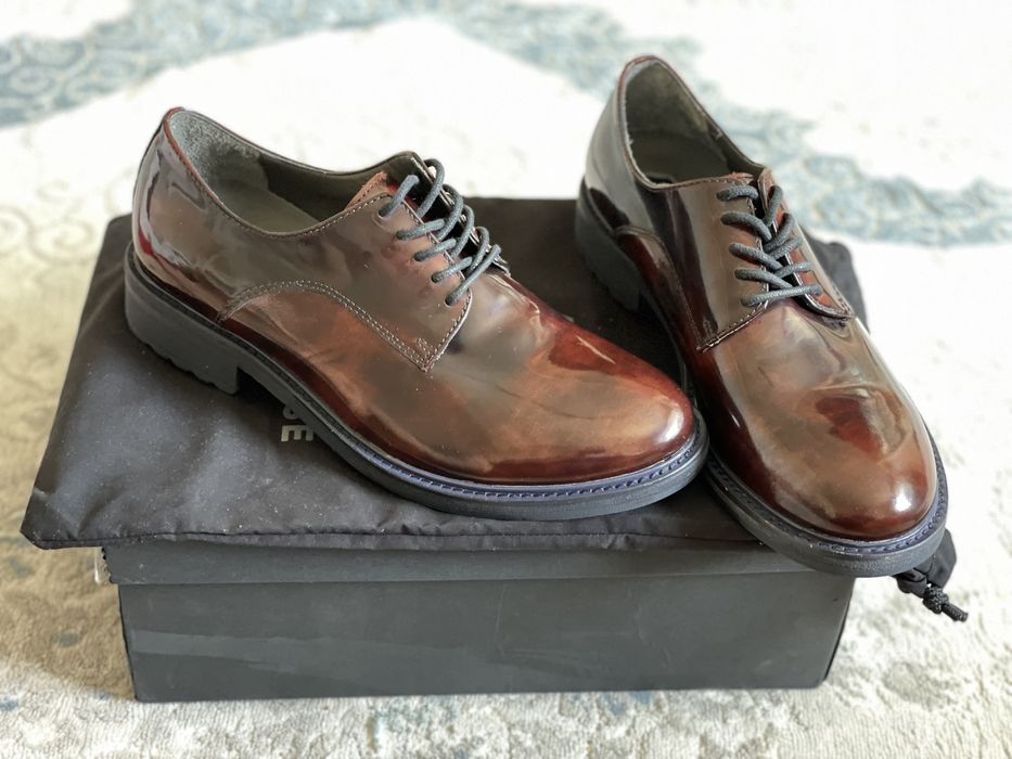 Лакированные туфли мужские