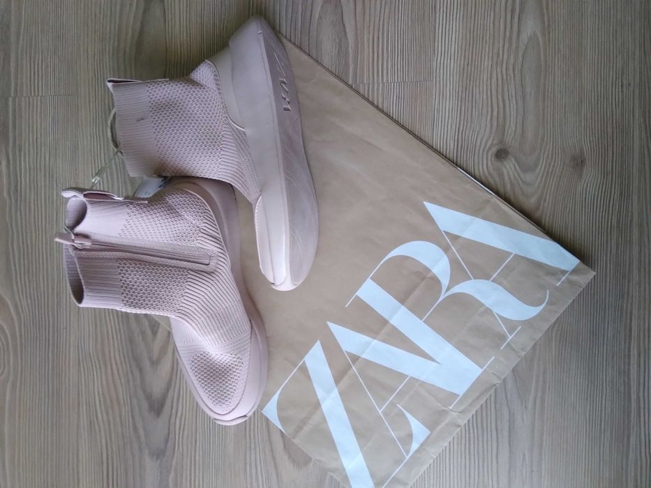 Нови!!! Zara - детски боти чорап