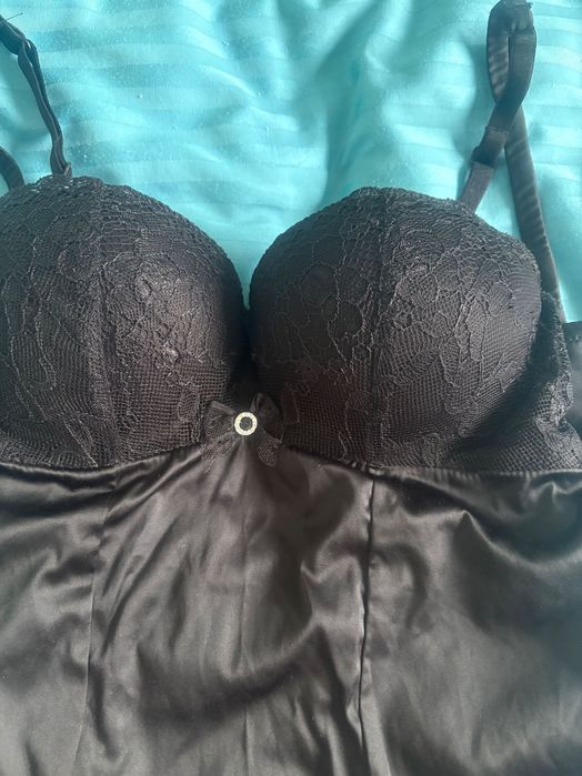 Bustiera cu portjartier Intimissimi