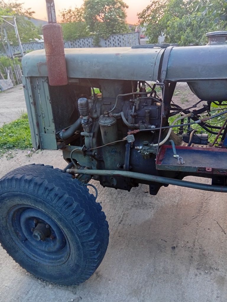 Трактор ДТ-20 стар