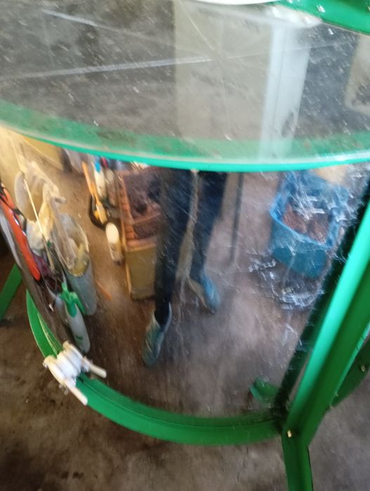 Електрически нож за пчелен мед и друго пчеларско оборудване и машини